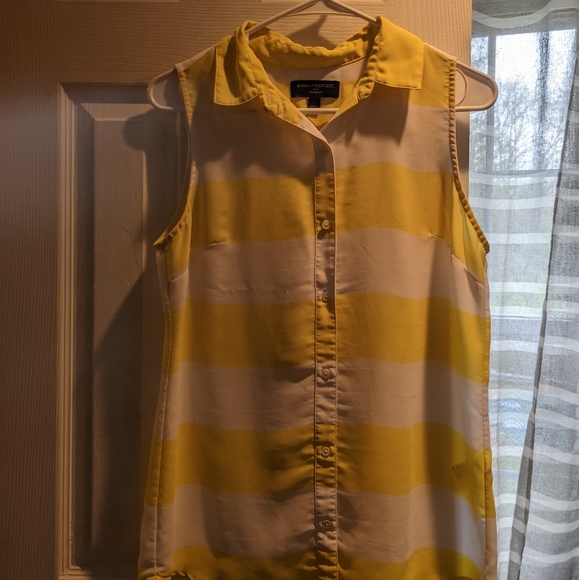 Button down tank - Picture 2 of 3